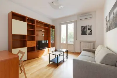 Image de GuestHost - Irnerio- Washington Balcony Apartment