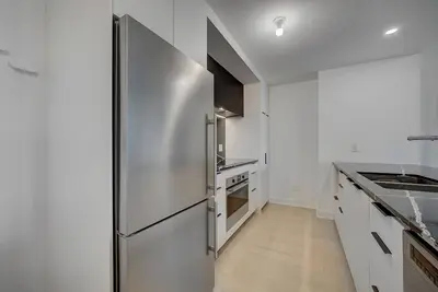 Image de Cozy 2-bedroom fully furnished condo available for rent in the heart of Brossard