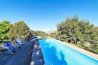 Image de Maison de vacances privée avec piscine privée, climatisation, Wifi, Tv, terrasse, parking