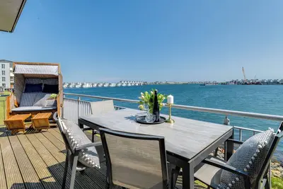 Image de Palstek - First Row Waterfront, Three Terraces, Sauna, Whirlpool, Rooftop Terrace