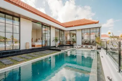 Image de New! 4bbr Villa - Private Pool, Central Location