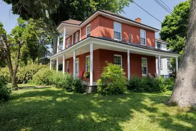 Image de Waterfront Spacious 4-bedroom house with WiFi and Ac in gorgeous Pointe-Claire