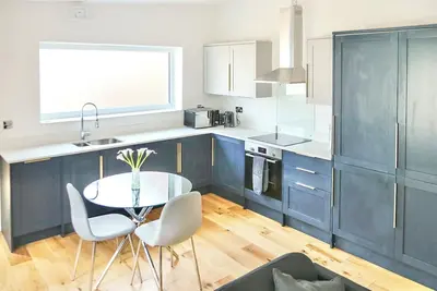 Image de Modern 2 Bed Reading House- City Centre- Near Reading Uni, Hospital & the Oracle