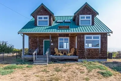 Image de Dungeness Bay Beach House Tranquil Beach Getaway