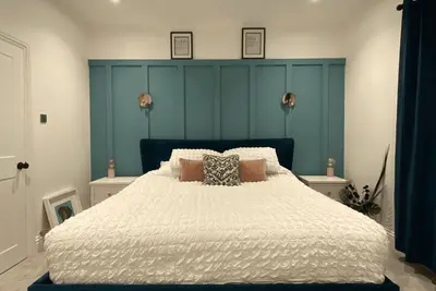 Image de Sleeps 8 Luxury 3 bed townhouse 2 minute walk to town centre with garden