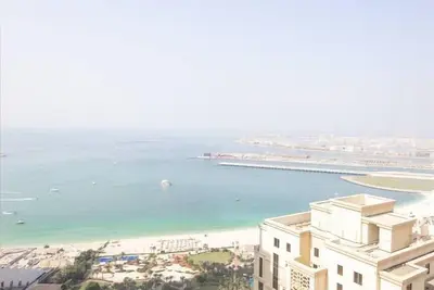 Image de 2br with Sea View on Jbr, Pool, Beach