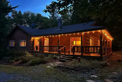 Image de Three Bears Log Cabin