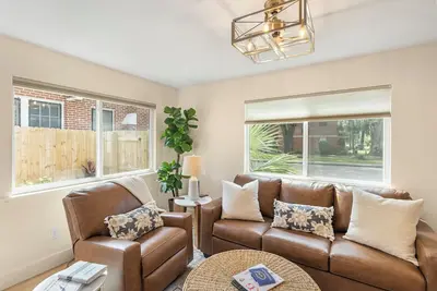 Image de Charming 4-Bedroom Home Near University of Florida