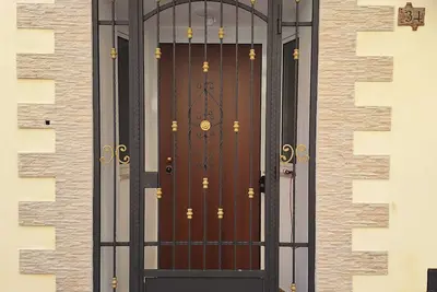 Image de Five minutes from Central Station and the city's 2 main hospitals.