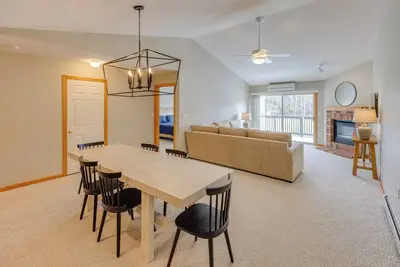 Image de Bretton Woods Condo- cozy fireplace and private deck, relaxing yet near it all!