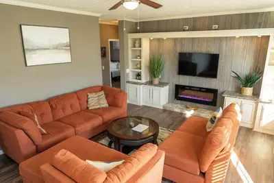 Image de Charming 2-bedroom House with WiFi, Patio/Grill, W&D, & Complimentary Breakfast