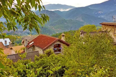 Image de Maison de campagne \"Casa Pirinea\" avec vue sur la montagne et Wi-Fi