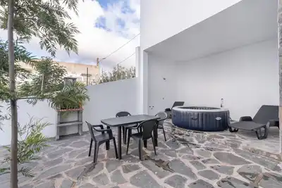Image de Appartement de vacances 'El Mirador 1' avec vue sur la mer, terrasse privée et Wi-Fi