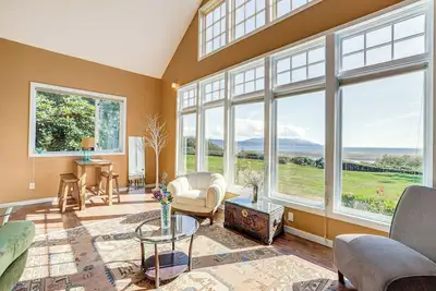 Image de Waterfront Bellingham Bliss: Steps to Beach!