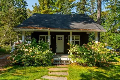 Image de Pet Friendly Fall Getaway  Waterfront