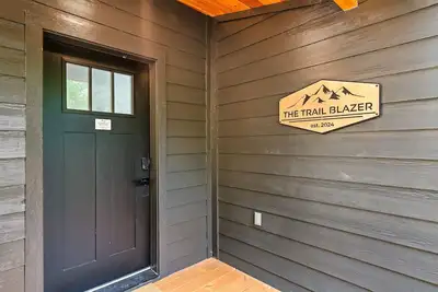 Image de New! Mt. View! HotTub! Close to Dollywood! FirePit!