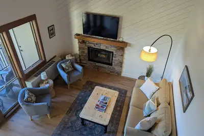 Image de Cozy 2-bedroom condo in The Seventh Mountain Resort