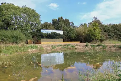 Image de Pound Farm Mirror Houses: Pond ÖÖD, with hot tub in Framlingham