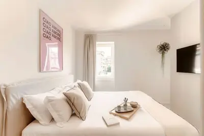 Image de Appartement moderne à proximité de la cité fortifiée de Côme (Floristeria Apartm