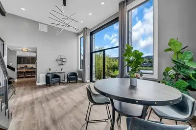 Image de Mountain Lake Sanctuary in Alaska