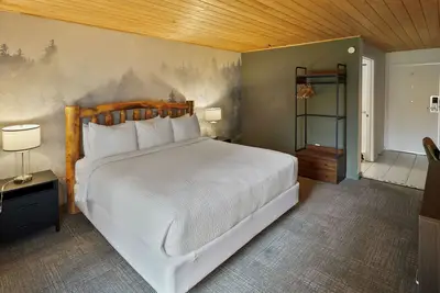 King + Patio Mountain Retreat