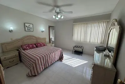 Image de House with Excellent Location /Tec de Monterrey/Hospital Angeles/Private/Secure