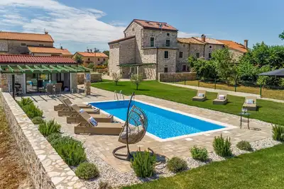 Image de Superbe maison à Umag avec sauna