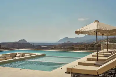 Image de Hue Luxury Villa, with Pool, Gym, Sauna & SeaViews