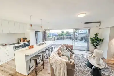 Image de Masina & Moana cosy guest homes in East Auckland, ideal for large groups.