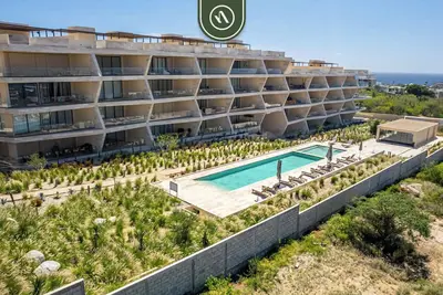 Luxury 2 Br Condo - Oceanview Pool - Gym