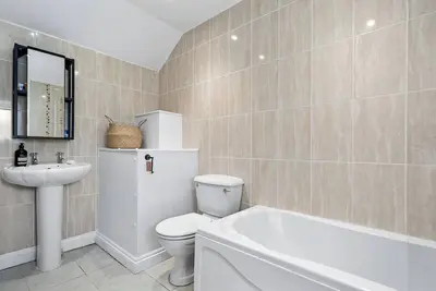 Image de Cornish Travel Pad - Moments off Fistral Beach & Newquay Town (Pet Friendly)