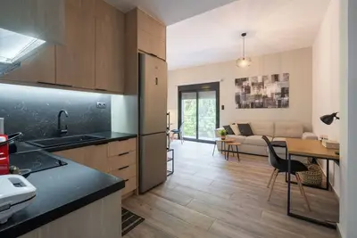 Image de Athens Dar: Modern apartment with balcony