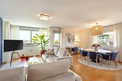 Image de Bright Apartment with parking in Granada. Gongora