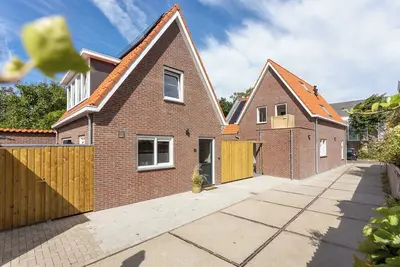 Image de Do57 Holiday home in the center of Domburg, where your dog is welcome!