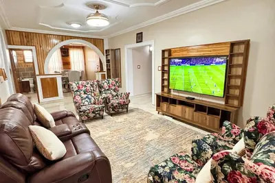 Image de Family styled Luxury 2-bedroom apartment in Accra