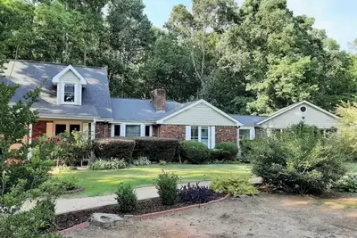 Image de Charming 3-bedroom house in Tyrone with WiFi and Ac