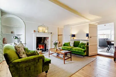Image de Rosemary Cottages - Trois Chambres Maison, Couchages 6
