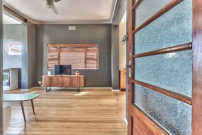 Image de Art Deco 2-bedroom apartment in fabulous Vredehoek Cape Town with WiFi