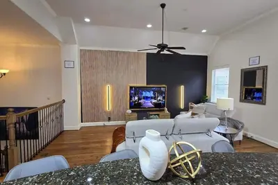 Image de 2 Prime Galleria Rentals | Jacuzzi