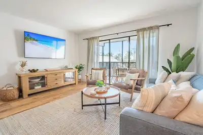Palm Haven - Newly Renovated Captiva Island Condo with Pool & Beach Access
