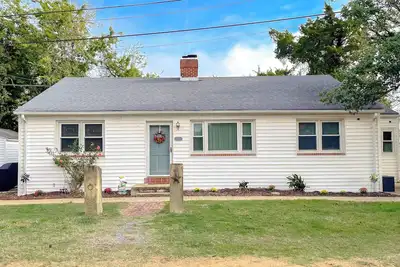 Image de Cove Point Beach Cottage with Chesapeake Bay Views