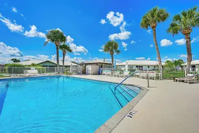 Image de Sunny Canal-View Villa w/ Lanai in Sebring!