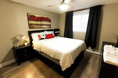 Image de 2 Bdrm Condo Moderno Next to Lrt\n\n