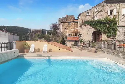 Image de Belle maison Ă Cabrerolles avec WiFi