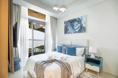 Image de Exclusive High-Floor 2br Aykon with Luxury & Views