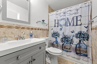 Image de Spacious 4-bedroom house with WiFi and Ac in lovely Hialeah