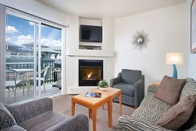 Image de Lovely Marina Apartment w/ Beach Access 11/1 - 11/4/24.