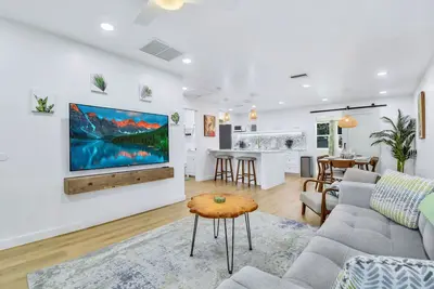 Image de Tropical Paradise w/ 3 Pools & Only 13 Mins to Beach