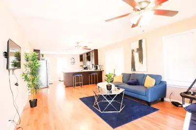 Image de Luxury 2-bedroom house with WiFi, Vending Machine, Basketball Arcade in Houston