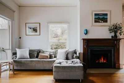 Image de The Duke of Queensberry, house and garden atop Wombat Hill